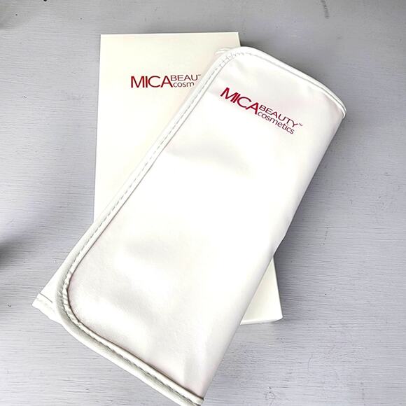 Mica Beauty Deluxe Makeup Brush Set New in Box 10 Red and White Brushes - Picture 3 of 7